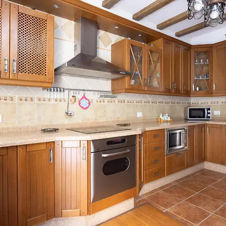 Home2book Charming Realejos *